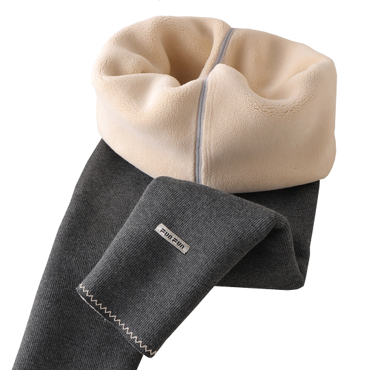 Girls with red faces, velvet and thickened leggings