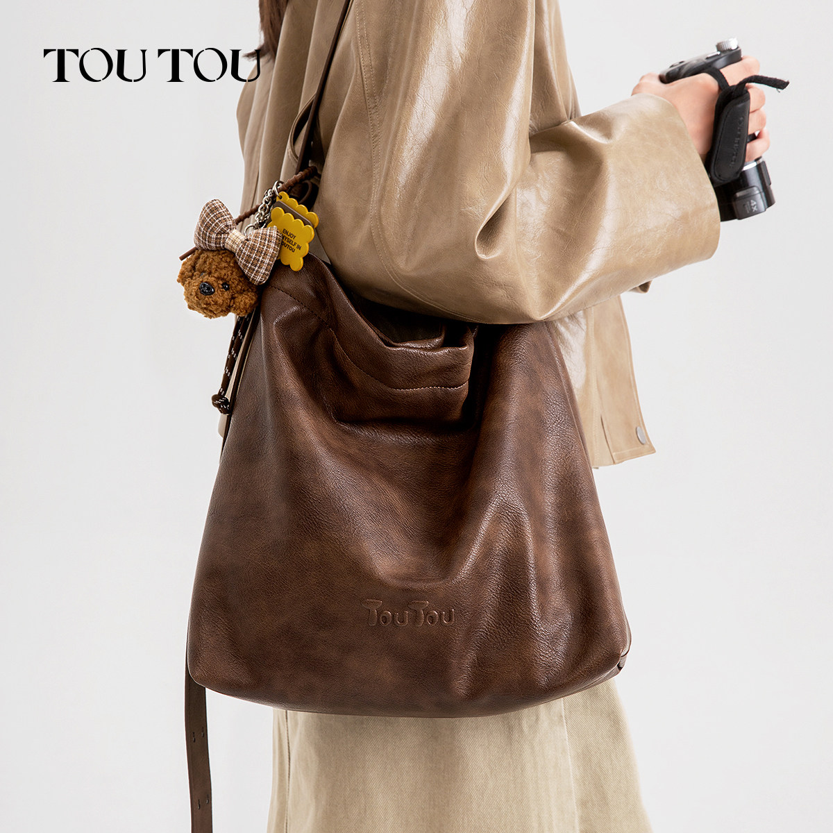 新年礼物TOUTOU小狗托特包大容量复古水桶包通勤百搭单肩斜挎包女,淘宝优惠券,粉丝福利购,淘宝优惠卷