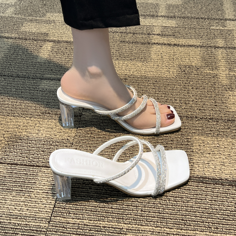 法式高跟拖鞋女夏外穿2024新款水钻小香风透明一字带粗跟水晶凉鞋