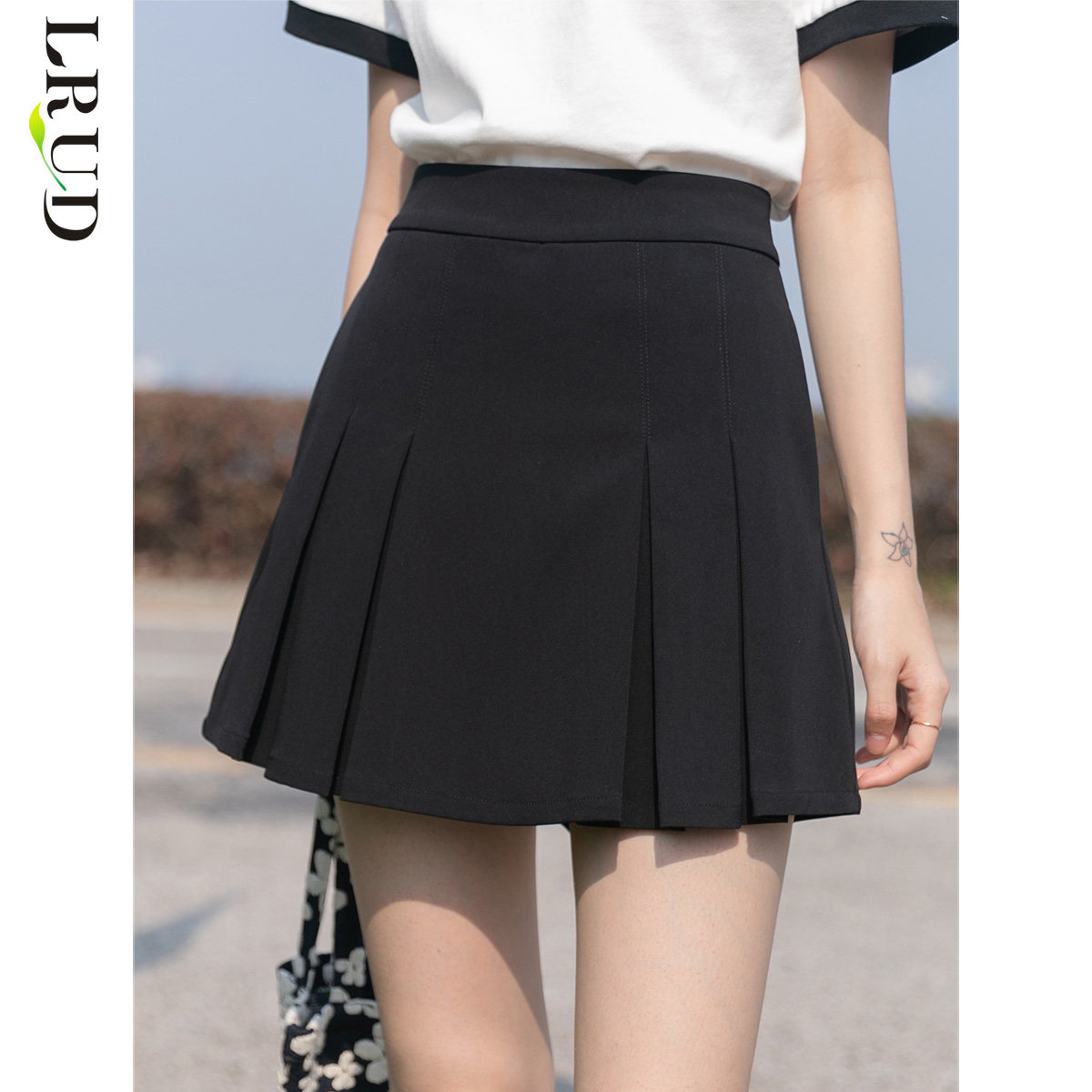 lrud夏季2022新款黑色阔腿休闲裤 lrud休闲裤