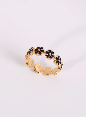 钛钢戒指 黑色小花戒指女轻奢ins小众设计食指戒不褪色指环手饰品