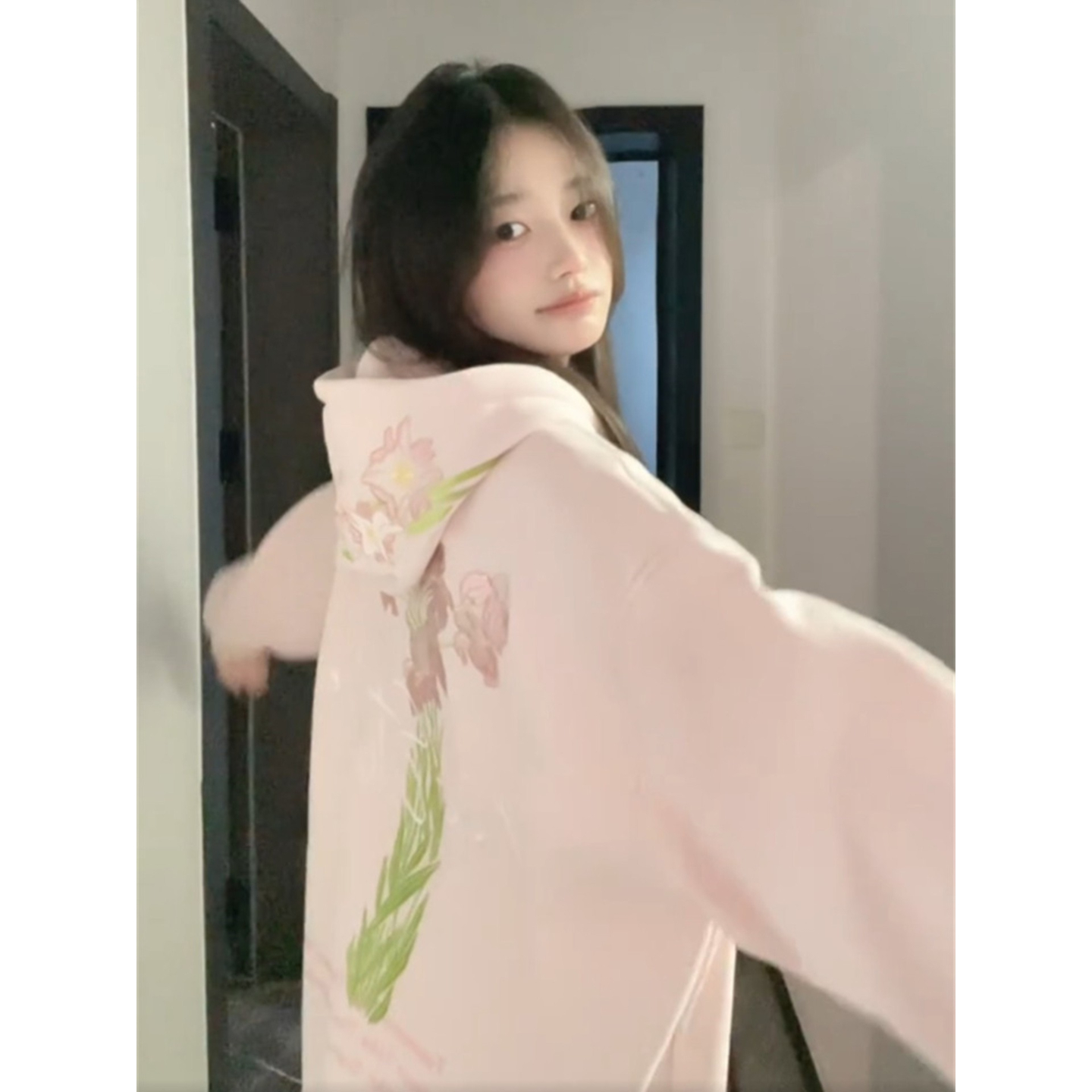 大码胖mm美式复古花束刺绣连帽卫衣女秋冬加绒保暖宽松慵懒风上衣 - 图0