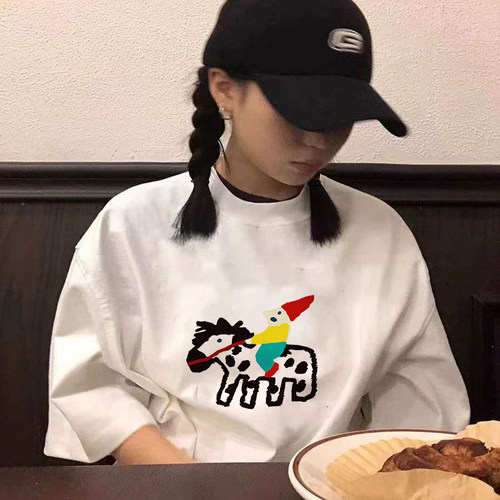 The old man rides a horse 小众学生情侣款百搭宽松设计短袖T恤 - 图3