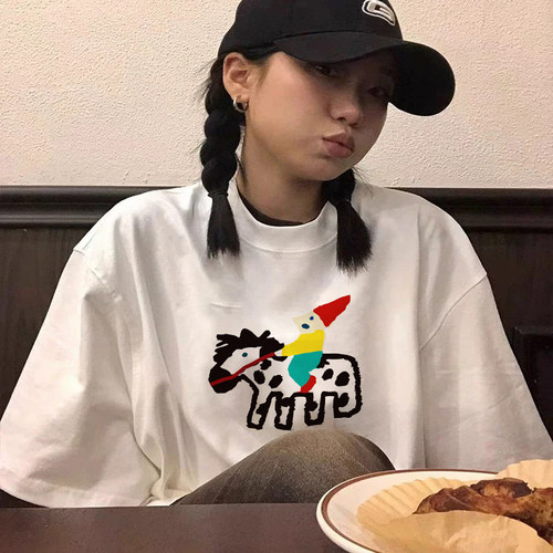 The old man rides a horse 小众学生情侣款百搭宽松设计短袖T恤 - 图1