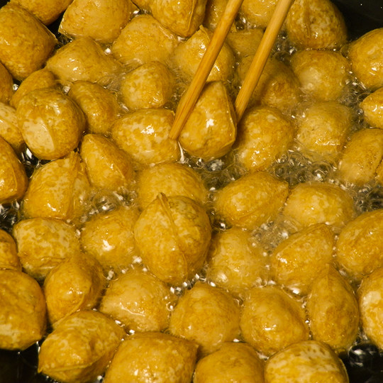Yunnan Shiping stinky tofu wrapped in milk tofu comes with water for dipping