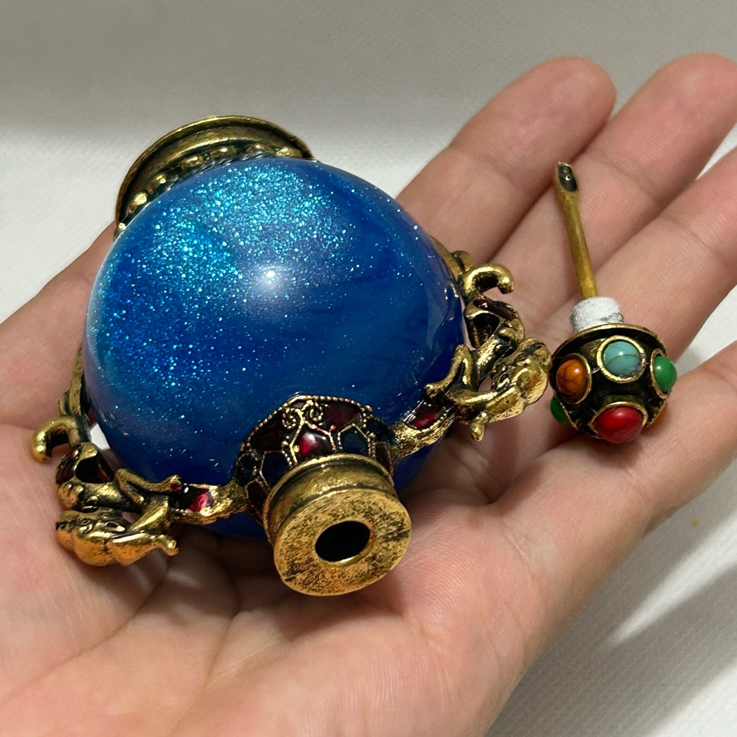 Antique collection, antique copper snuff bottle, Tibetan characteristic handicrafts, home living room decoration, antique ornaments