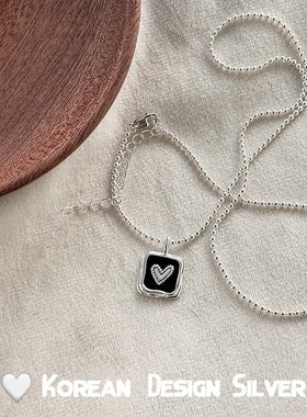 S925纯银黑色爱心方牌滴胶项链女小众时尚轻奢小红书爆款项链