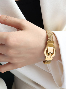 高级感小众手表带磁力扣手链钛钢镀18K金不易掉色冷淡甜金属手镯