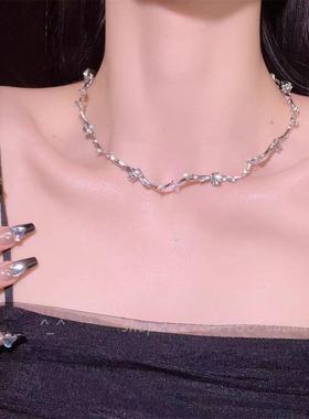 2025高定款荆棘玫瑰花枝条链项链女小众设计高级冷淡风甜酷锁骨链