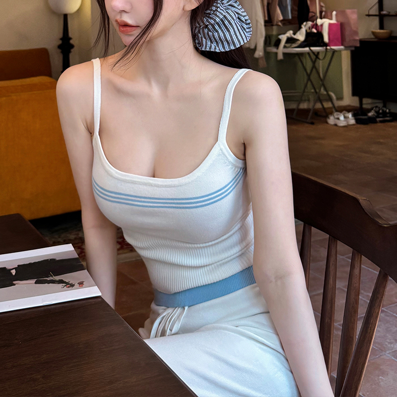 kindame韩国夏季清凉吊带竖纹透气露脐针织方领背心TS25S3501 - 图2