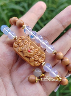 芭比檀手串搭配九尾狐牌双圈文玩