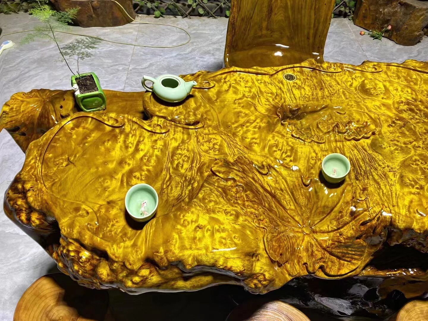 缅甸黄金樟根雕茶台实木树根茶桌树瘤花原木雕刻茶台