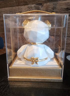 星巴克50周年纪念款陶瓷熊摆件礼盒限定潮玩女神铭牌金围裙熊现货