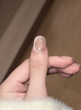 miu系纯欲波点猫眼穿戴甲贴片