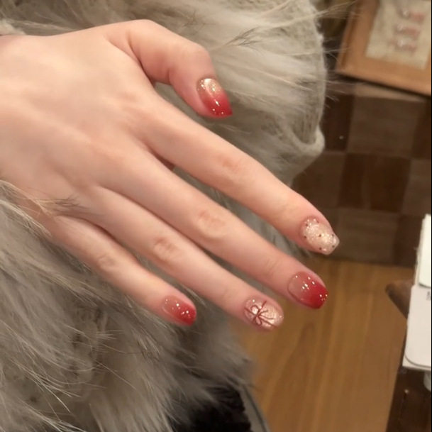 【冬日礼遇】圣诞渐变法式短款美甲纯手工穿戴甲美甲贴片假指甲片,淘宝优惠券,粉丝福利购,淘宝优惠卷