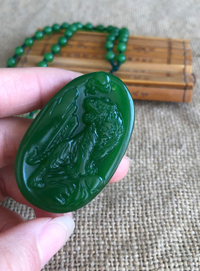 生肖虎吊坠上山虎男女玉佩项链情侣玉牌玉石大老虎牌子随身挂件