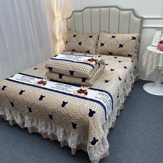Qiye Autumn Milk Velvet Bed Cover Four-piece Padded Skirt