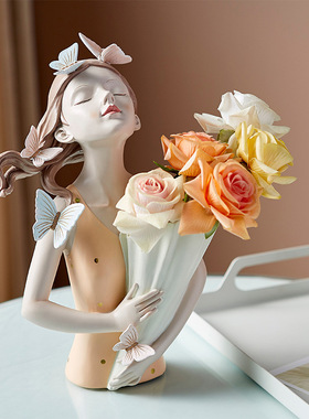 治愈系蝴蝶捧花女孩雕塑花瓶