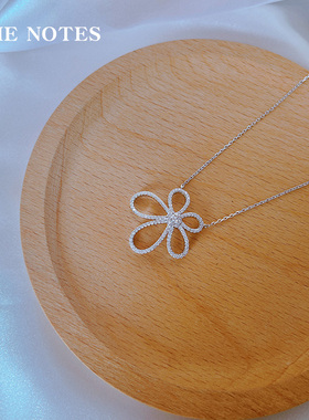银项链女花朵简约小众生日礼物