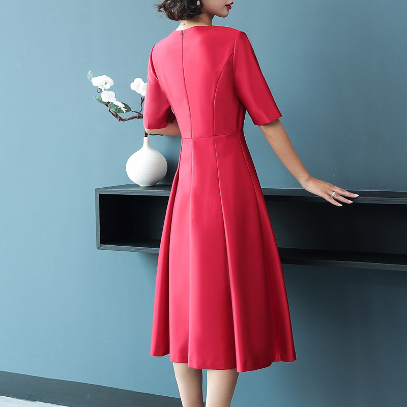 喜婆婆婚宴礼服年轻妈妈连衣裙女2021秋季新款高贵优雅结婚敬酒服