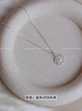 夏天高级感轻奢小众纯银项链女款2025新款女款日常百搭花朵锁骨链