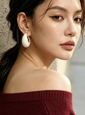 简约百搭安哥拉红珐琅釉宽版C形圆球耳环女设计个性复古亮面耳饰