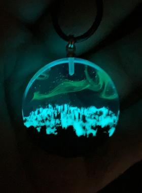 原创手工微景观夜光树脂吊坠定制