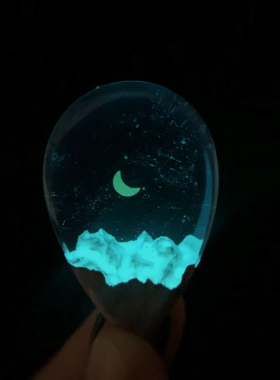 手工夜光星空月亮树脂吊坠项链