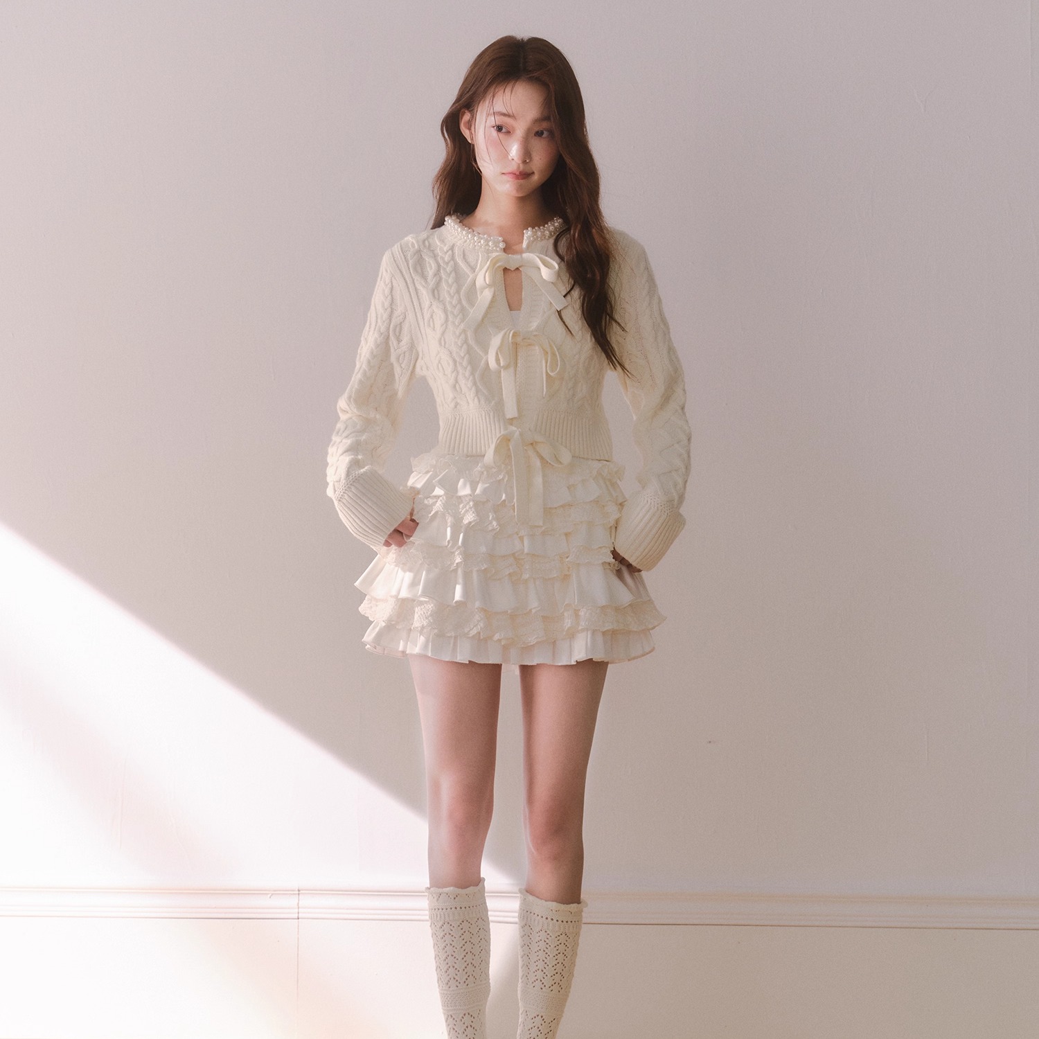 RECIT 复古钩针系带蝴蝶结短款针织开衫女秋冬手工珍珠领毛衣外套 - 图3