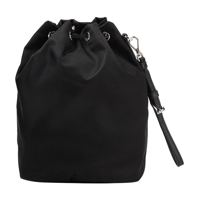 PRADA普拉达女士徽标抽绳封口水桶包单肩斜挎包女2026年秋冬XY,淘宝优惠券,粉丝福利购,淘宝优惠卷