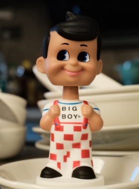 复古咖啡店酒吧玩具汉堡小子公仔