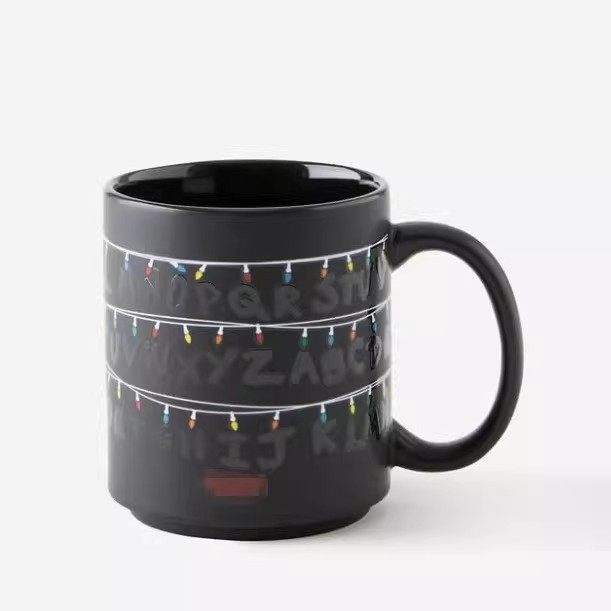 怪奇物语周边字母马克杯热感陶瓷喝水创意整蛊办公室水杯新年礼物,淘宝优惠券,粉丝福利购,淘宝优惠卷