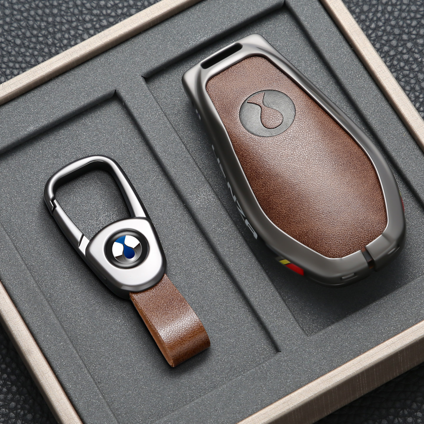 2026款腾势n9钥匙套25新款腾势N9高配版汽车专用金属包扣改装壳男