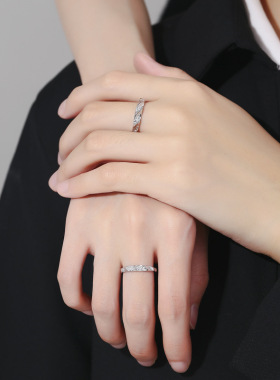 原创新款伴随情侣戒指男女纯银对戒简约轻奢百搭开口可刻字送女友