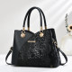 Genuine leather handbag for middle-aged mothers