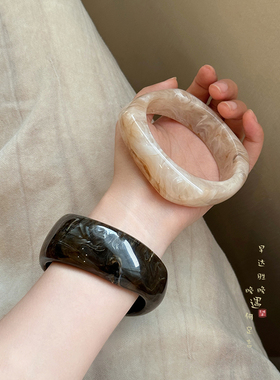 中古vintage亚克力宽手镯子复古小众叠戴手环女冷淡系轻奢手饰品