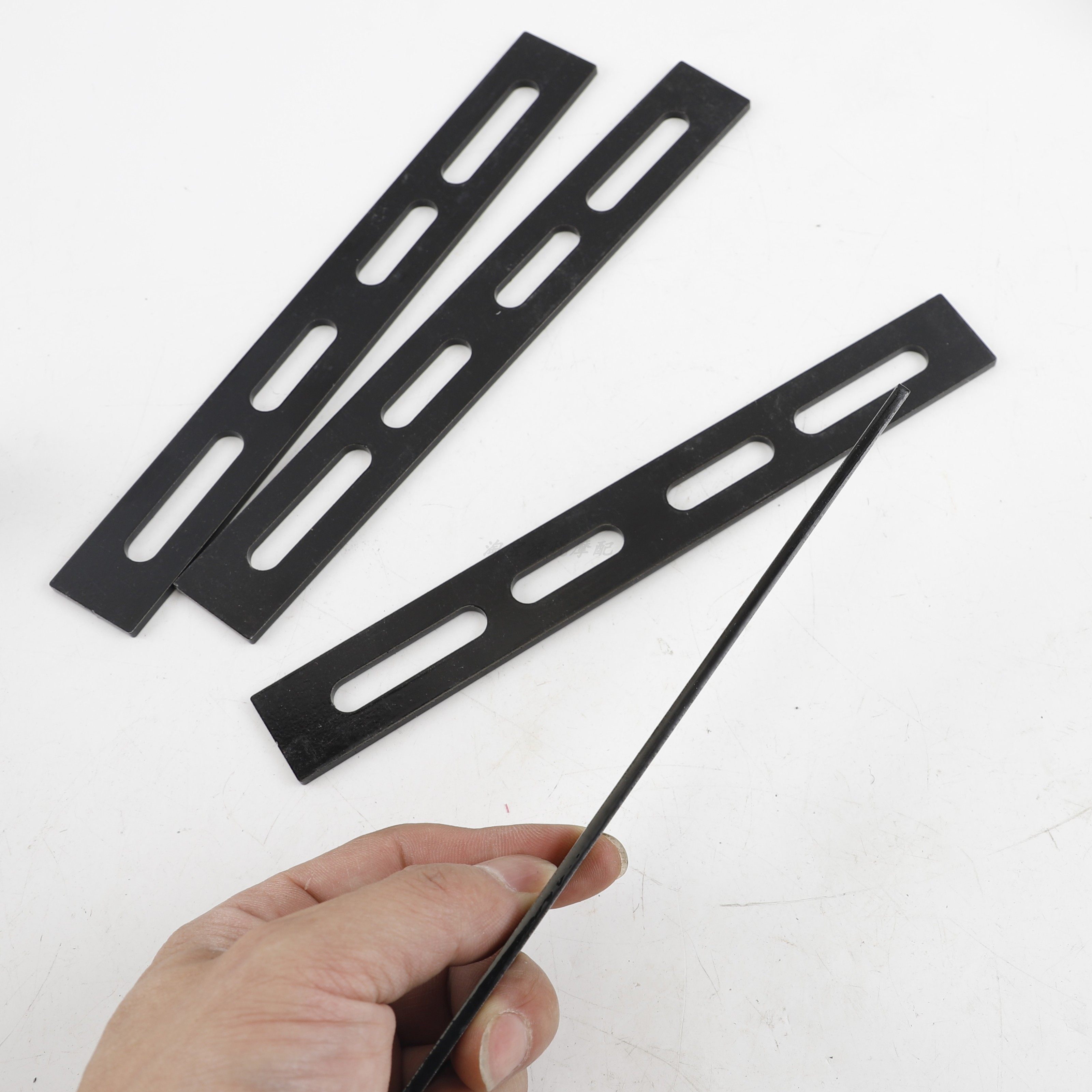 电动车尾箱支架一字铁条加固转接钢筋压条后备箱靠背辅助固定配件,淘宝优惠券,粉丝福利购,淘宝优惠卷