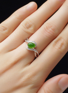 承悦显手好看碧玉戒指苹果绿玉石