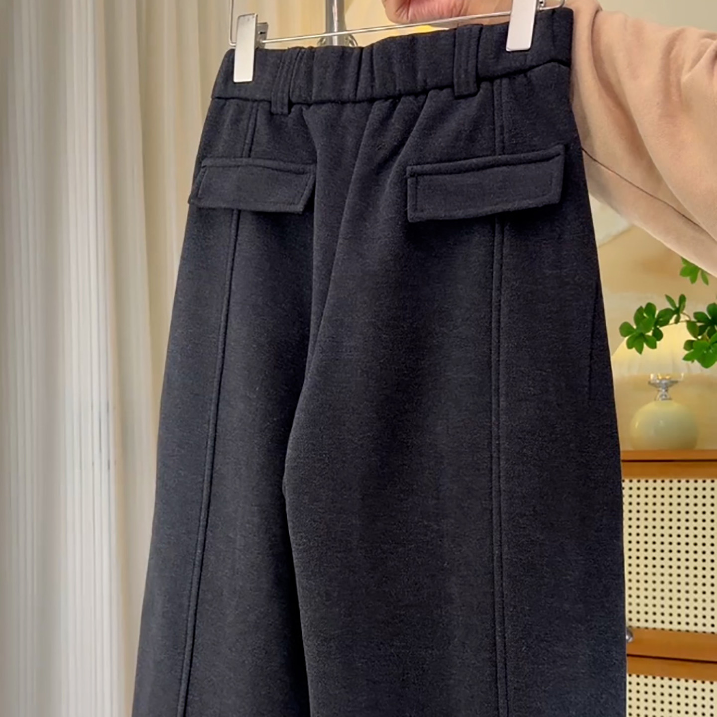 Ader黑灰色捏褶呢料阔腿弯刀裤女2025冬季新款加绒百搭显瘦休闲裤,淘宝优惠券,粉丝福利购,淘宝优惠卷