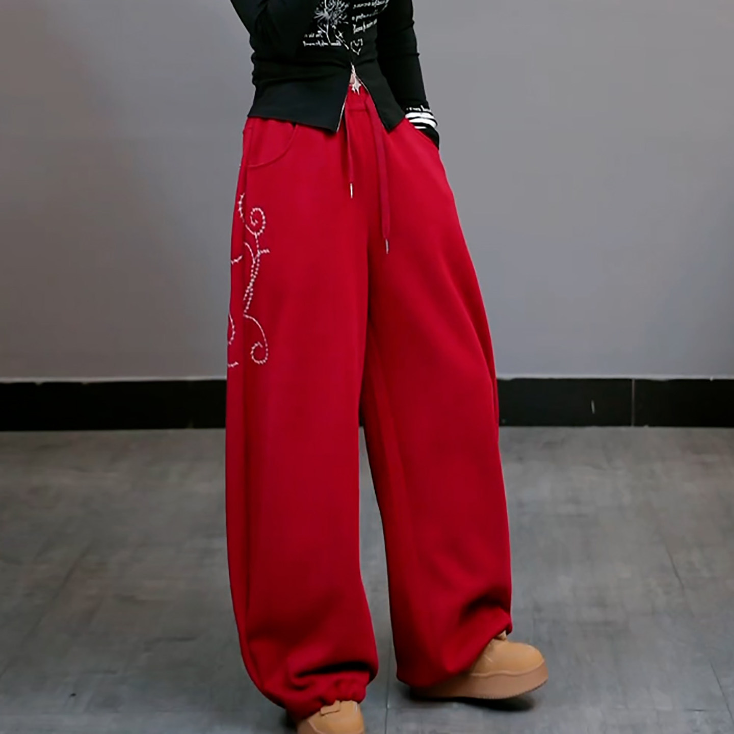 Ader潮酷运动刺绣弯刀卫裤女2026春季新款宽松阔腿垂感百搭休闲裤,淘宝优惠券,粉丝福利购,淘宝优惠卷