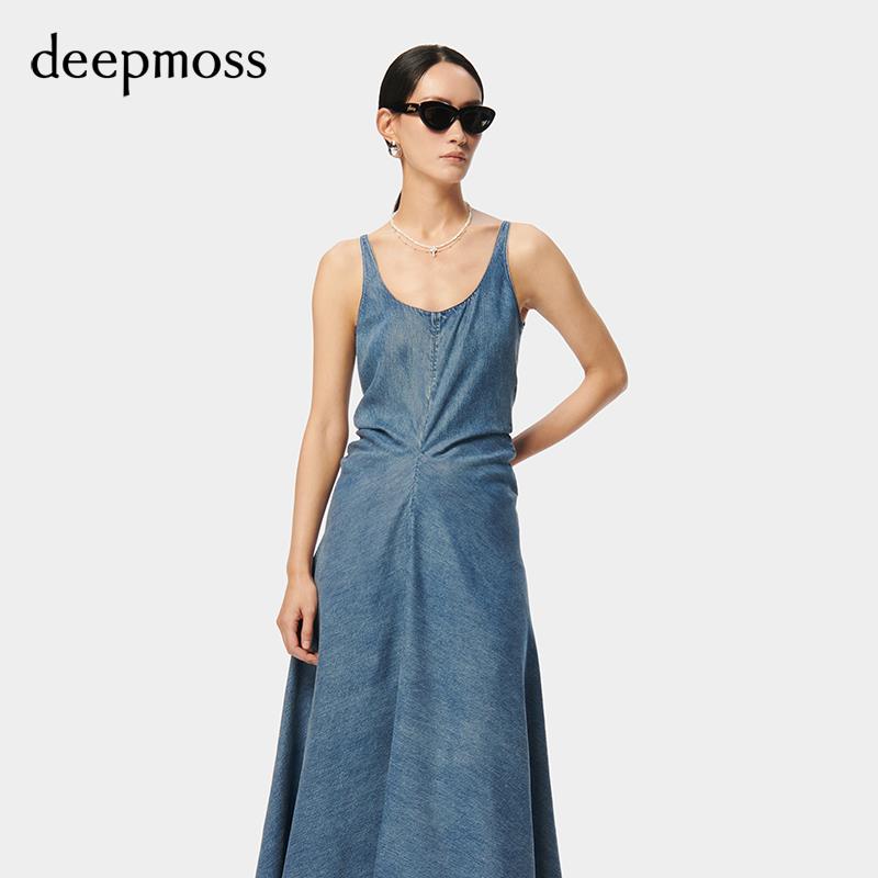 【deepmoss】2024春夏新款女装时尚休闲褶裥收腰垂坠吊带连衣裙 - 图0