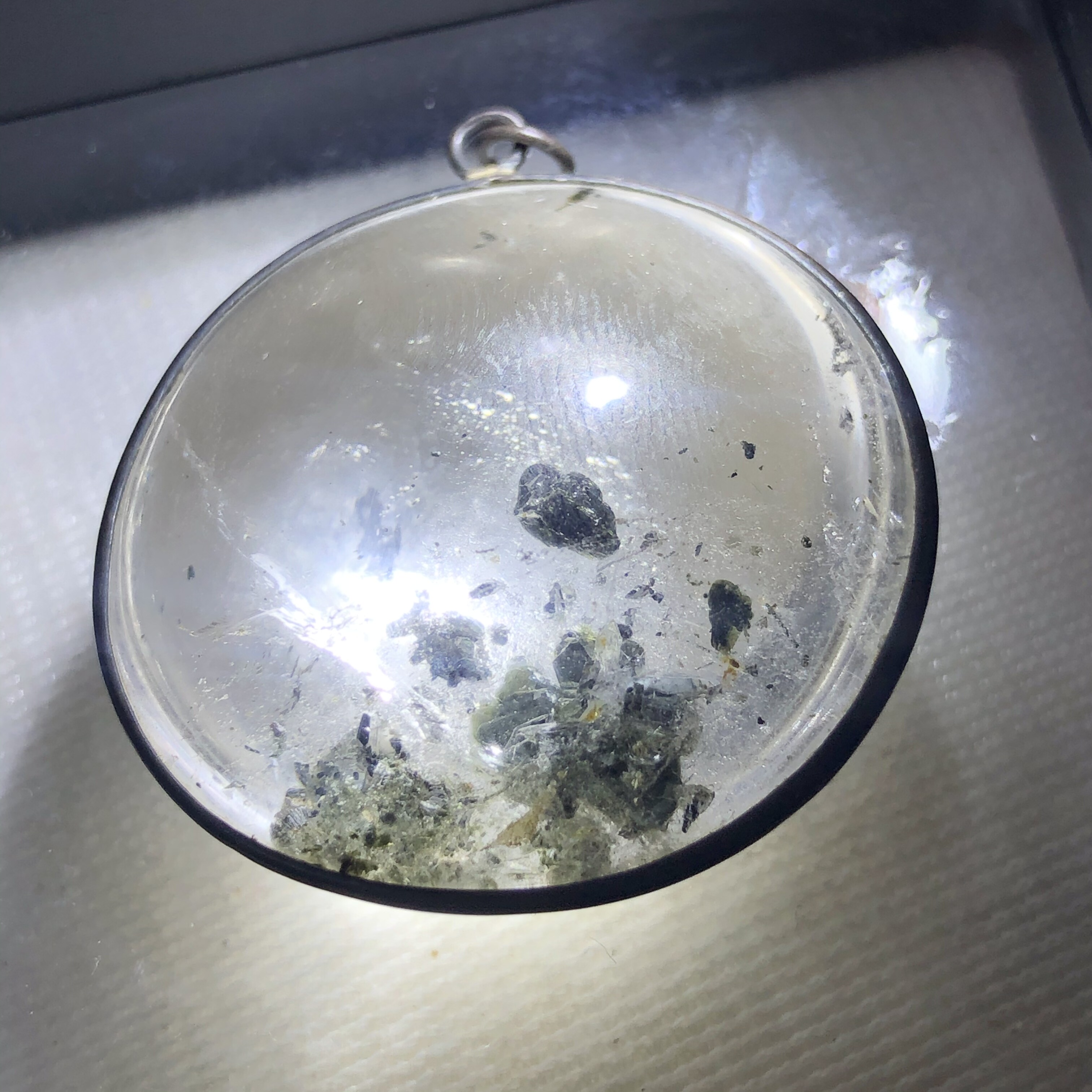 老货福利天然水晶共生云母矿石吊坠 纯银镶嵌 - 图1