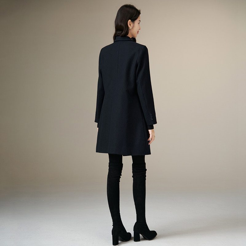 晚白2025年冬新款气质戗驳领西装经典简约中长加厚羊毛外套女,淘宝优惠券,粉丝福利购,淘宝优惠卷