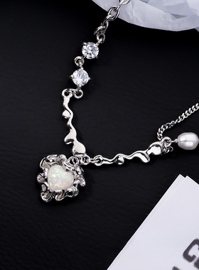 AGBAJI 小众不规则爱心欧珀石珍珠项链女多巴胺饰品新中式串珠链