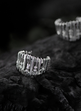 AGBAJI 个性戒指女小众设计冷淡风金属镂空串珠素圈开口指环