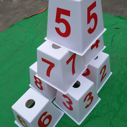 分道牌  道次蹲田径道次牌 30厘米高四方形 1-8号分道牌 分道桶 - 图0