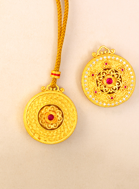 镀金玫红镶钻花丝如意罗盘项链