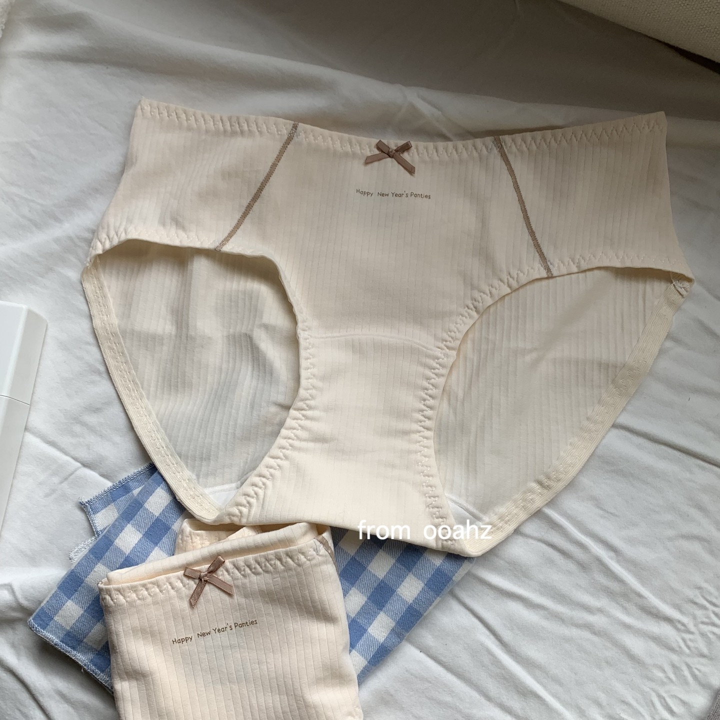 "新年快乐"香风撞色运动螺纹纯棉内裤 中腰ins女士包臀透气三角裤,淘宝优惠券,粉丝福利购,淘宝优惠卷