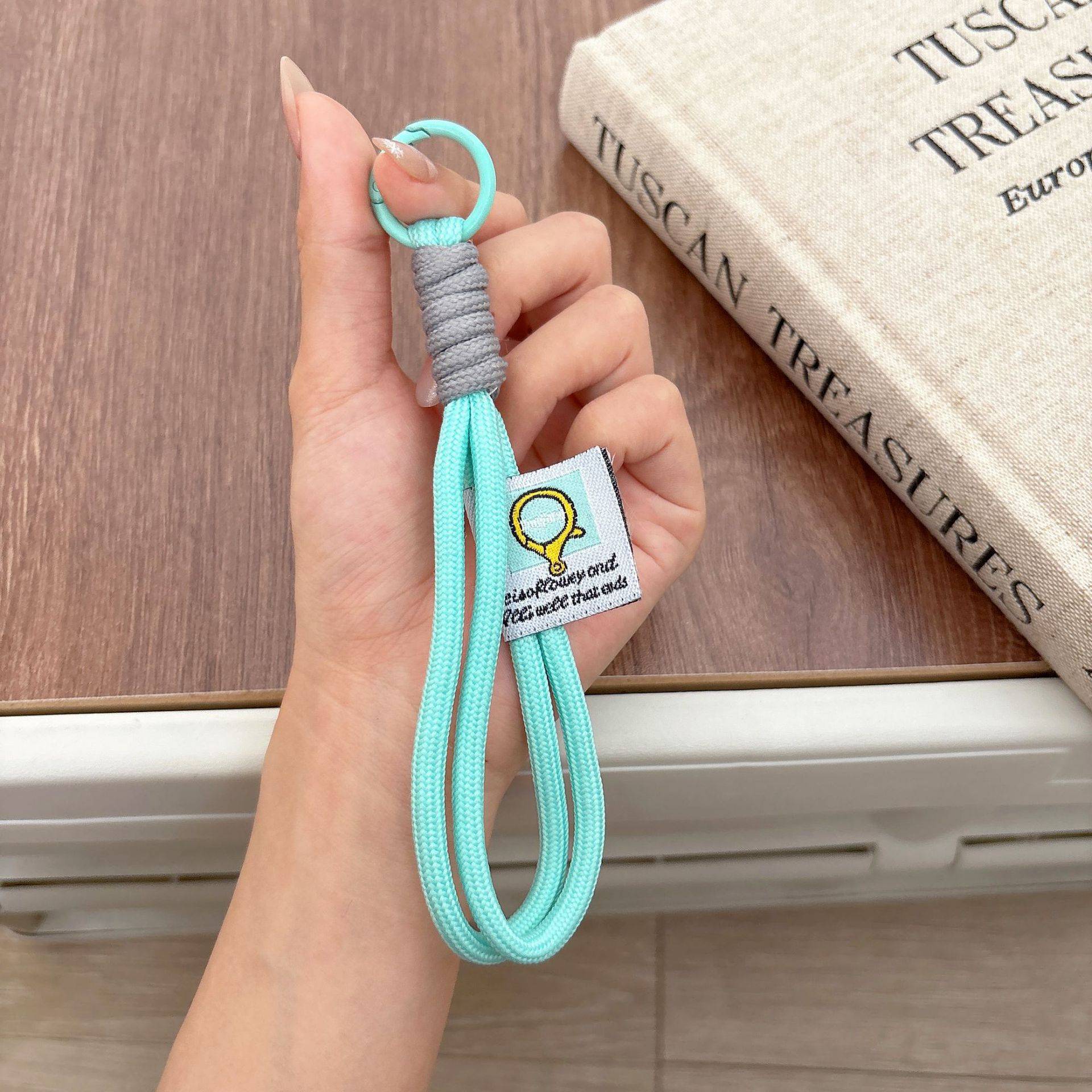 Spot mobile phone lanyard braided lanyard wrist rope new water cup fan short rope anti-lost kettle speaker rope wholesale