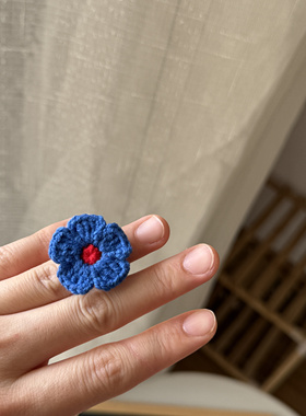 纯手工钩针编织小众情侣孔孝真同款可爱ins小花花戒指小红书同款